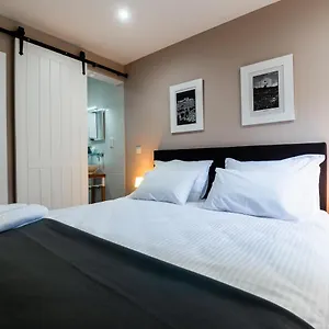 Affittacamere Monreal Boutique Townhouse - R024rm3, Paola
